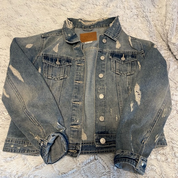 Jean jacket - Picture 1 of 1